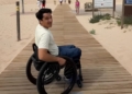 Pablo Tovar en la playa de La Barrosa, en Chiclana de la Frontera