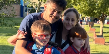 Pedro, un niño de 9 años que vive con una enfermedad rara