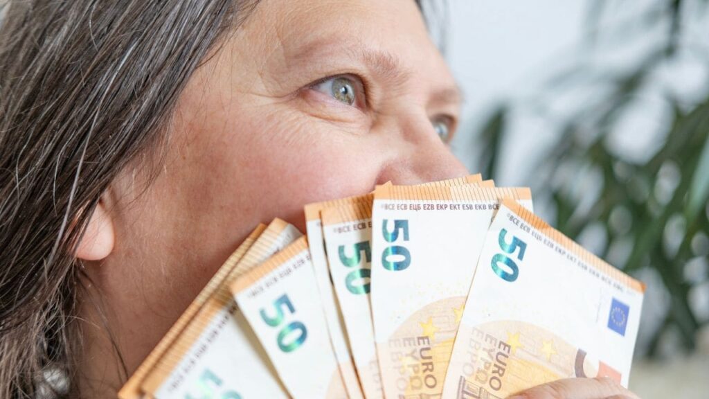 Paga extra de verano en la pensión no contributiva de jubilación en junio de 2026