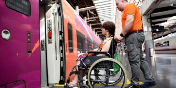 Servicio de asistencia para personas con discapacidad para viajar con RENFE