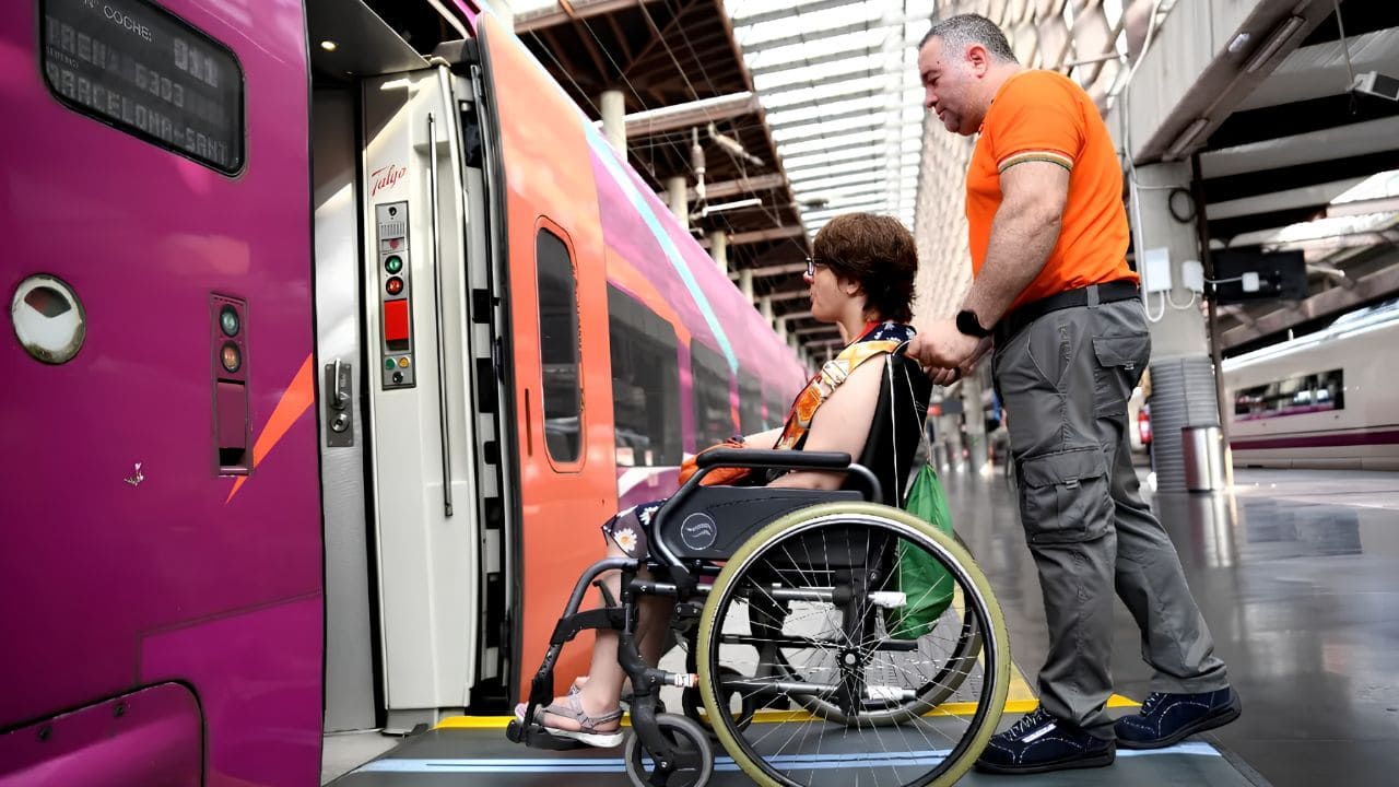Servicio de asistencia para personas con discapacidad para viajar con RENFE