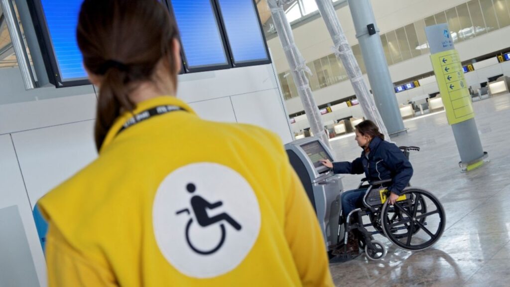 Una trabajadora con discapacidad denuncia amenazas, presiones y ansiedad durante su jornada laboral en el aeropuerto de Palma