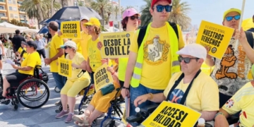 Personas con discapacidad exigen no tener que esperar hasta el mes de julio para poder disfrutar de las playas