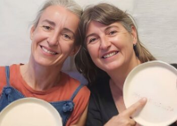 Cerámicas hechas a mano en Braille para personas ciegas