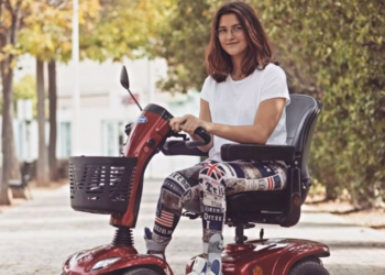 Paula, influencer con discapacidad, asegura que solo en 1 de cada 10 baños adaptados