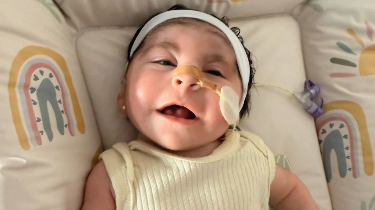 Bella, pequeña con enfermedad ultra rara