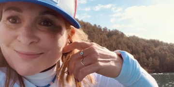 Carolina Navalón, primera española con discapacidad que compite en paddle surf