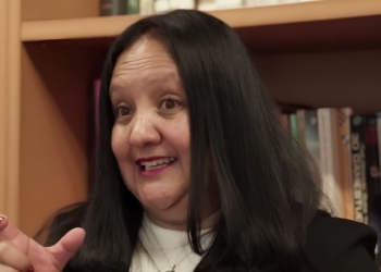 Claudia Elizabeth Goyes, investigadora con discapacidad auditiva