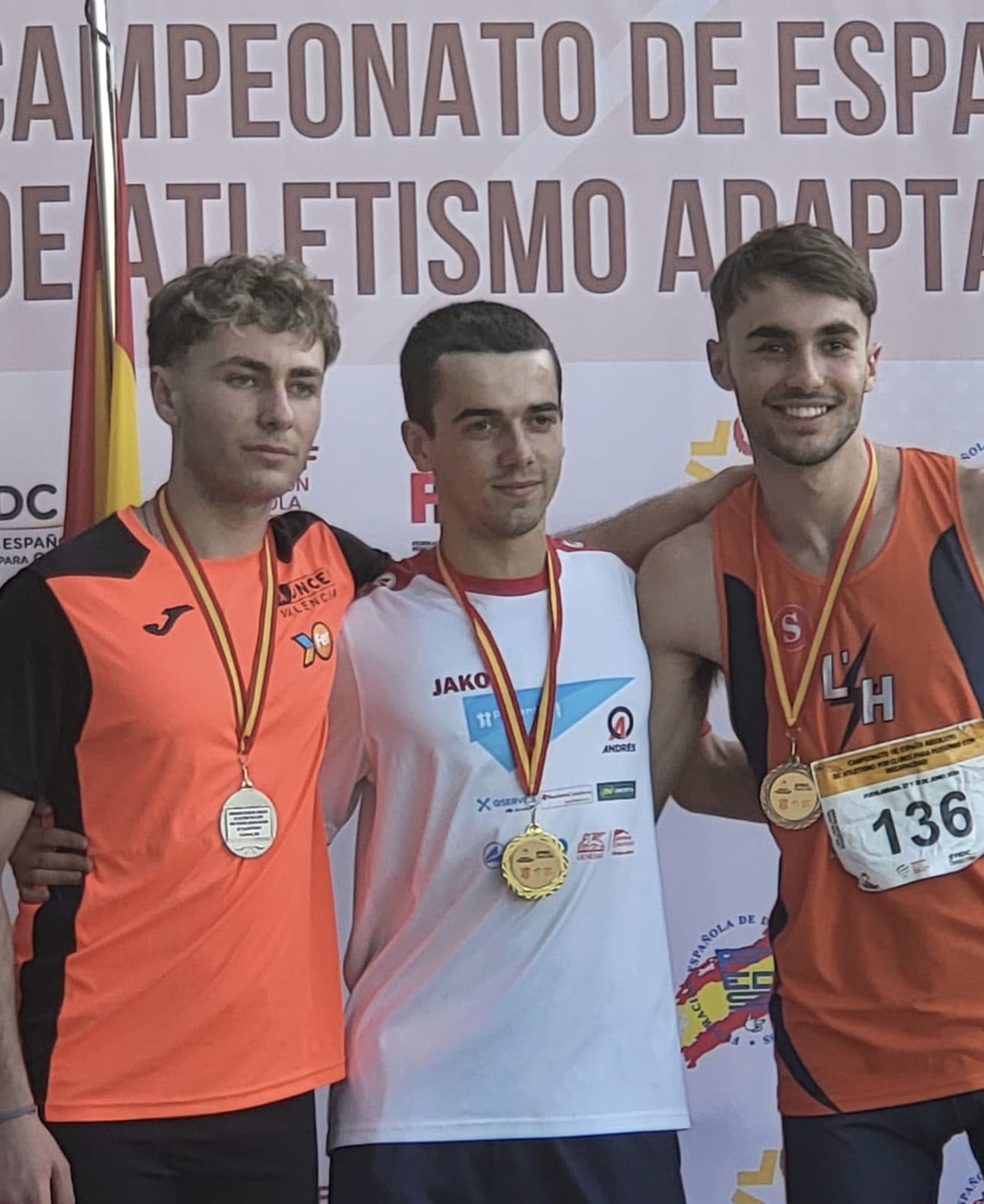 Diego Ruiz en el podio
