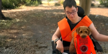 María Isabel Díaz, graduada en la Universidad de Almería con parálisis cerebral