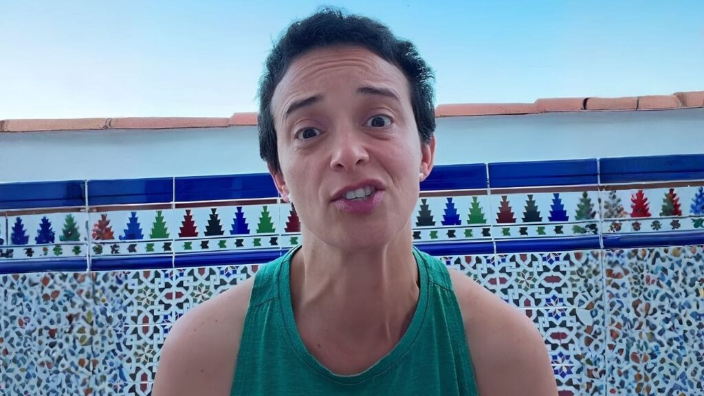 Laura, influencer con Parkinson, estalla contra los tribunales de incapacidad permanente