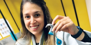 María Gracia, psicóloga con discapacidad auditiva, lanza un mensaje hacia la inclusión