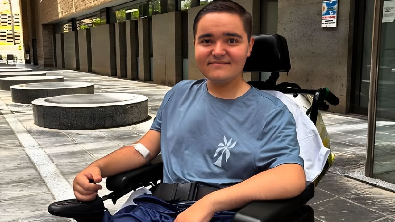 Adrián Shwengber, con Distrofia Muscular de Duchenne, normaliza la discapacidad
