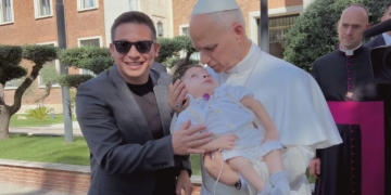 El Papa León XIV bendice a 'Súper Mateíto'