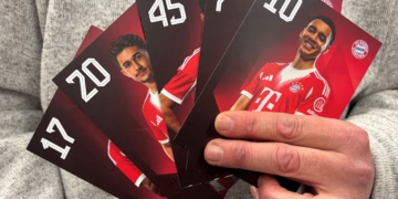 Tarjetas del FC Bayern para aficionados ciegos