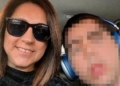 Teresa junto a su hijo Gabriel, con autismo