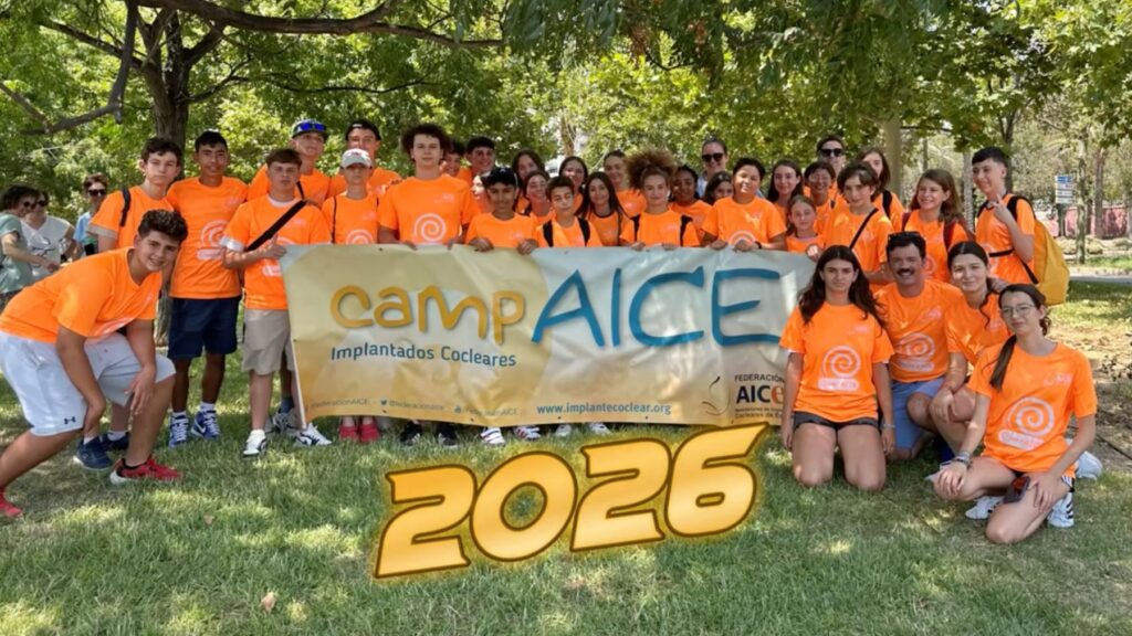 CampAICE reúne en Granada a adolescentes con implante coclear de toda España para una semana de autonomía e inclusión