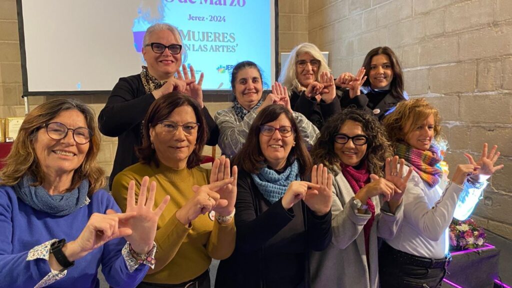 El Ayuntamiento de Jerez creará una plaza de funcionario de intérprete de lengua de signos: «Jerez volverá a ser pionera en inclusión»
