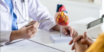 El INSS le denegó la incapacidad y siguió trabajando dos años con un infarto y un desfibrilador