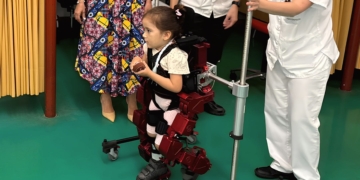 Nuevo exoesqueleto infantil en el Hospital de la Arrixaca