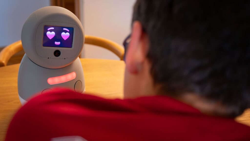 El Gobierno de España desarrolla un robot con inteligencia emocional para apoyar a niños con autismo