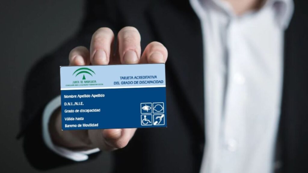 Tener reconocido un grado II o III de dependencia dará derecho automático a un 65% de discapacidad: así funcionará la equiparación que ultima el Senado