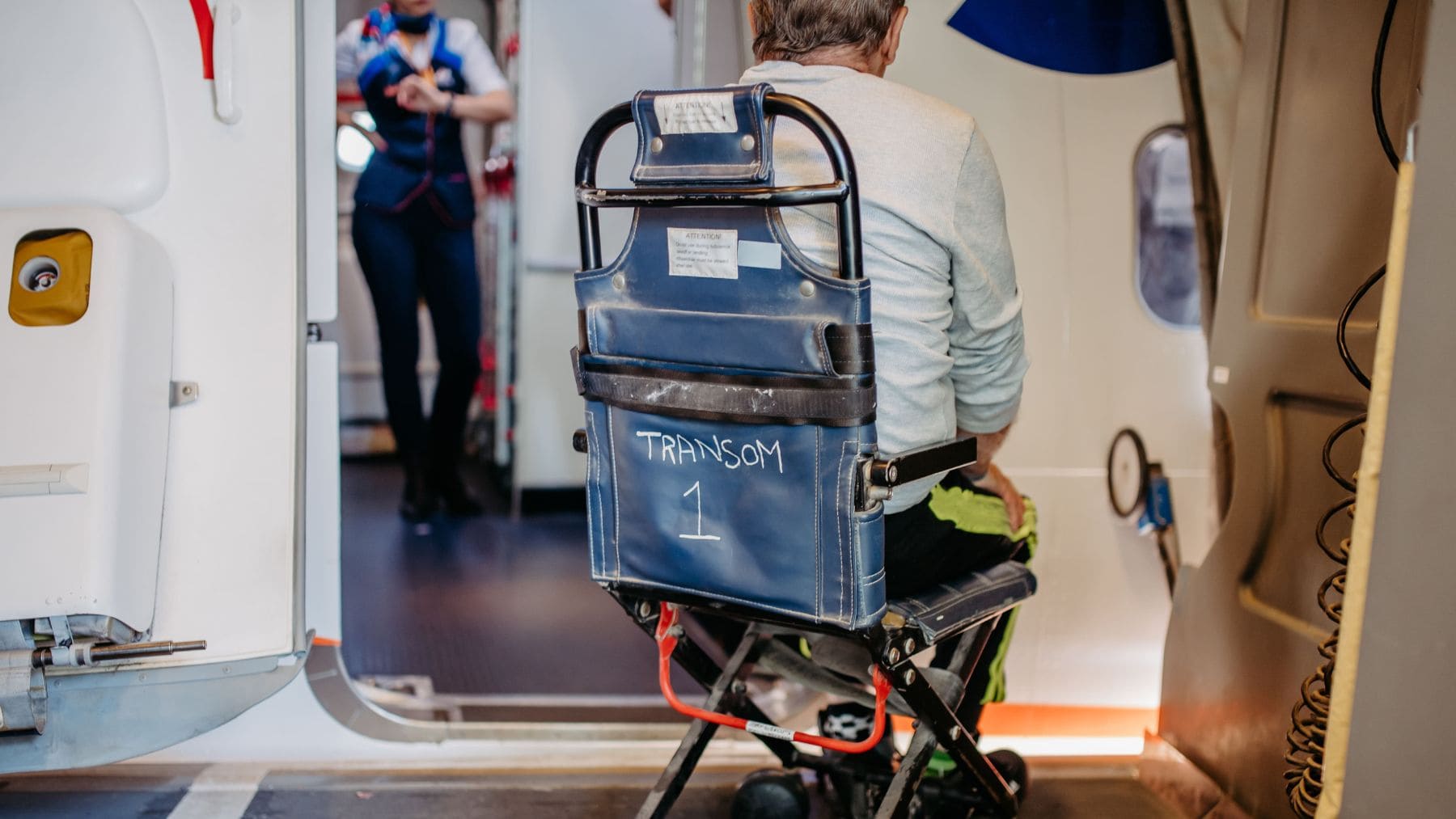 Los pasajeros con discapacidad siguen enfrentándose a importantes barreras para viajar en avión