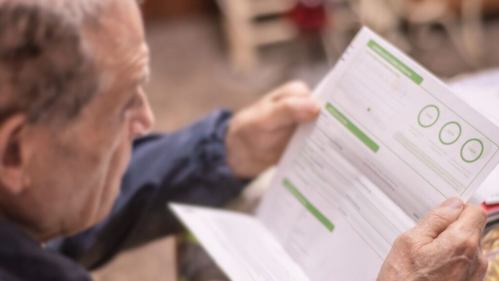 Así influye el grado de dependencia para solicitar el Bono Social Eléctrico en 2026