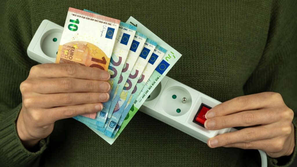 Así pueden acceder al Bono Social Eléctrico las personas con un grado de discapacidad del 33% en España en 2026