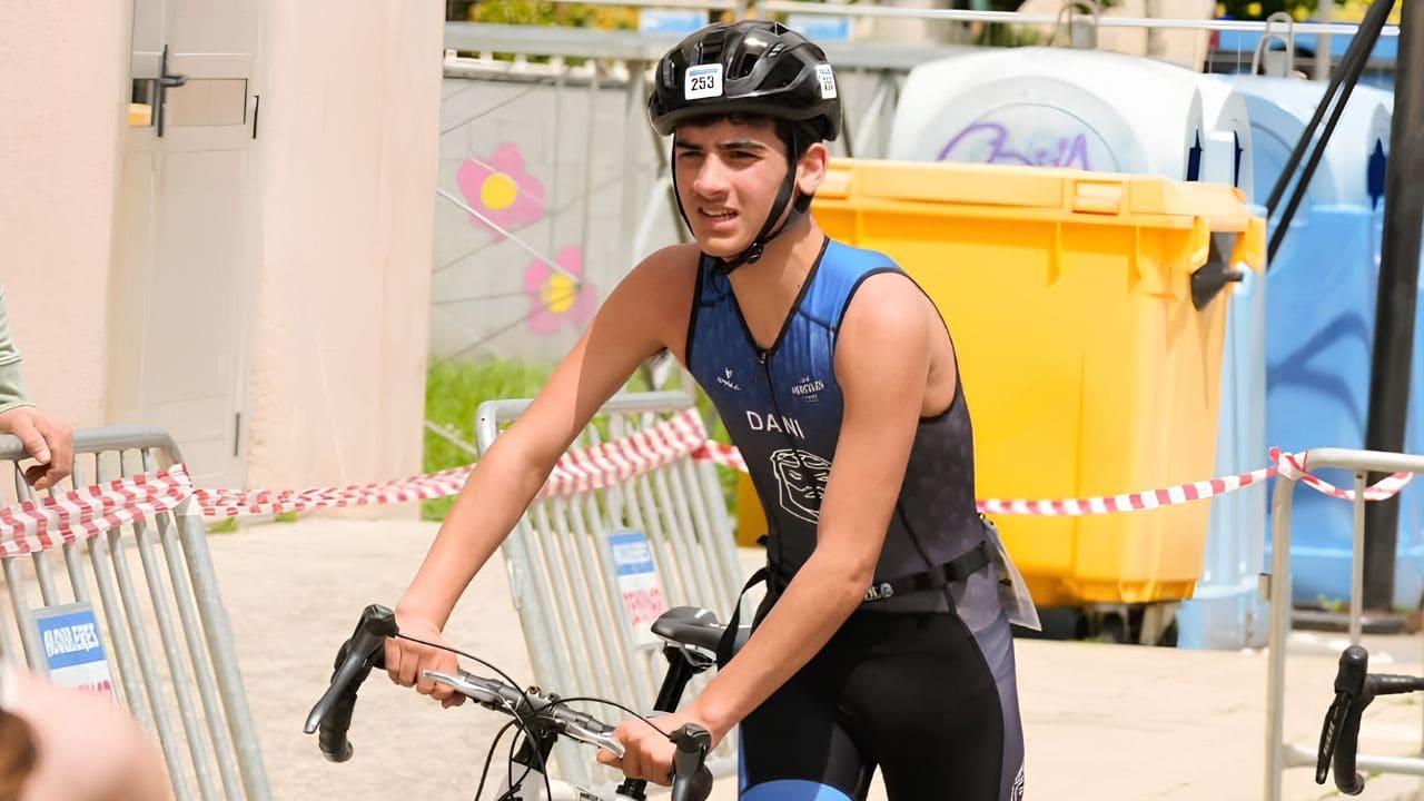 Dani, triatleta autista de 15 años