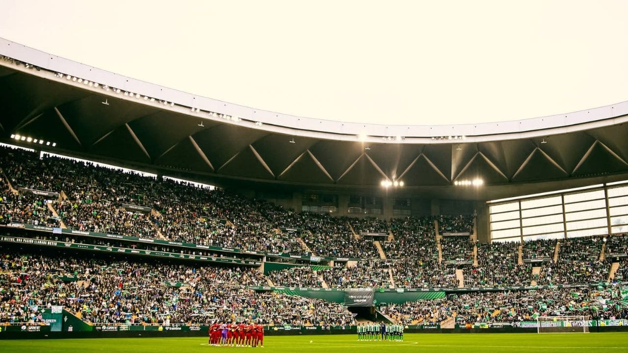 Facua Sevilla denuncia al Real Betis por la falta de visibilidad para abonados con movilidad reducida en La Cartuja