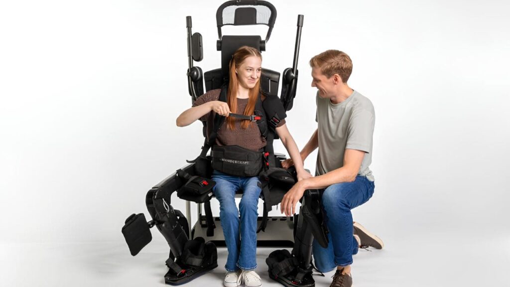 Aprueban el primer exoesqueleto autoequilibrado del mundo para adultos con lesión medular para uso en el hogar