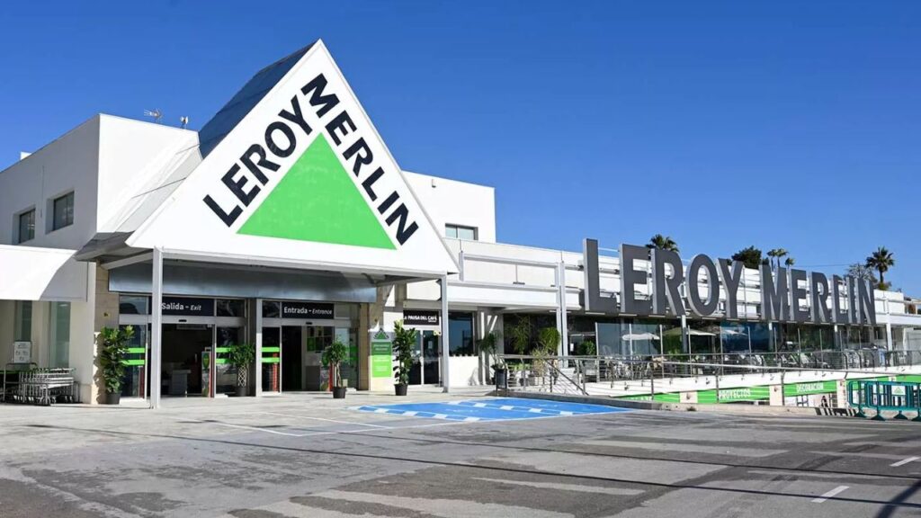 La estantería de estilo industrial de Leroy Merlin baja a 93,95 euros: 4 niveles, estructura de acero y acabado madera