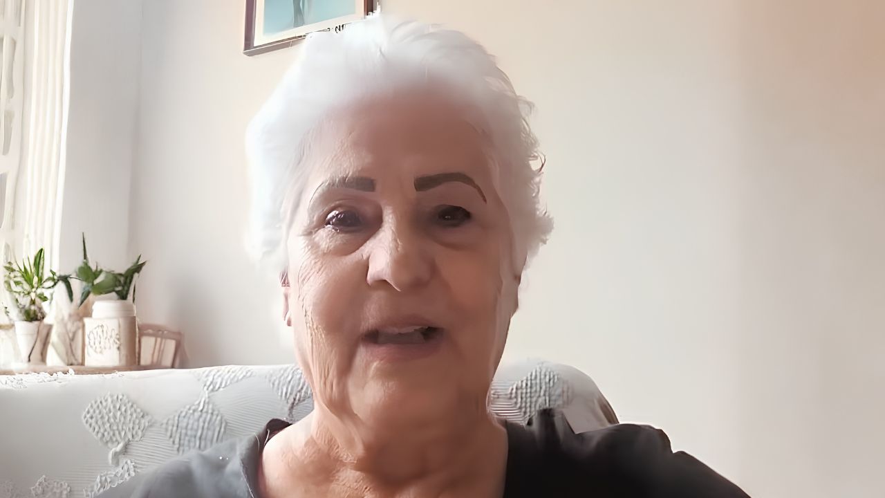 Manuela, jubilada en España