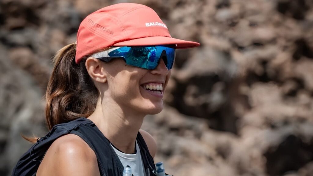 María Petit hace historia y se convierte en la primera atleta ciega en subir al Teide desde el mar