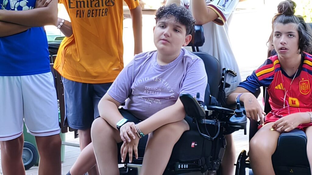 Pablo, con discapacidad y 12 años, sobre el campamento inclusivo de ASPAYM: «Es una forma de desconectar de la vida»