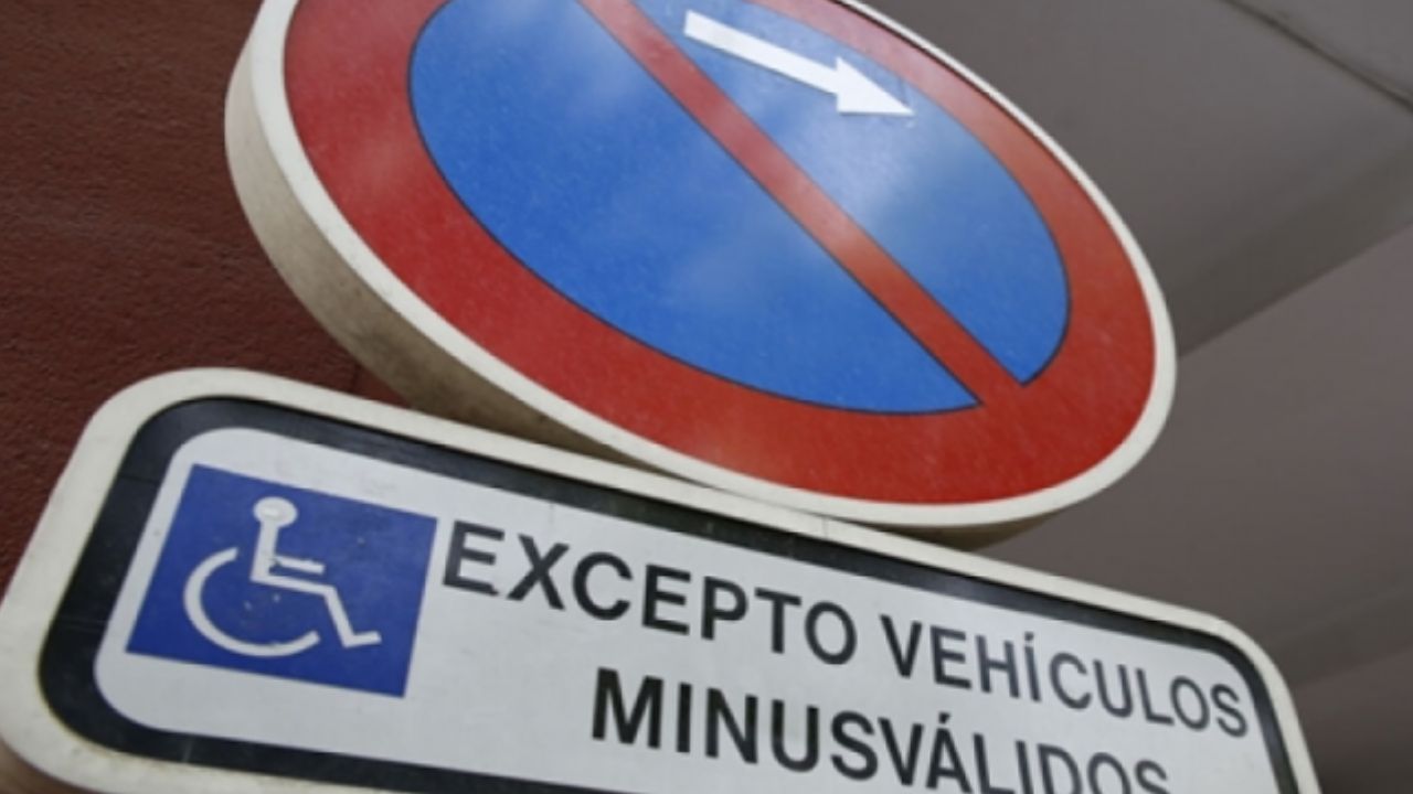 Señal de aparcamiento PMR excepto minusvalido