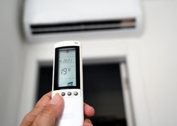 esta es la temperatura exacta a la que hay que poner el aire acondicionado para dormir de noche