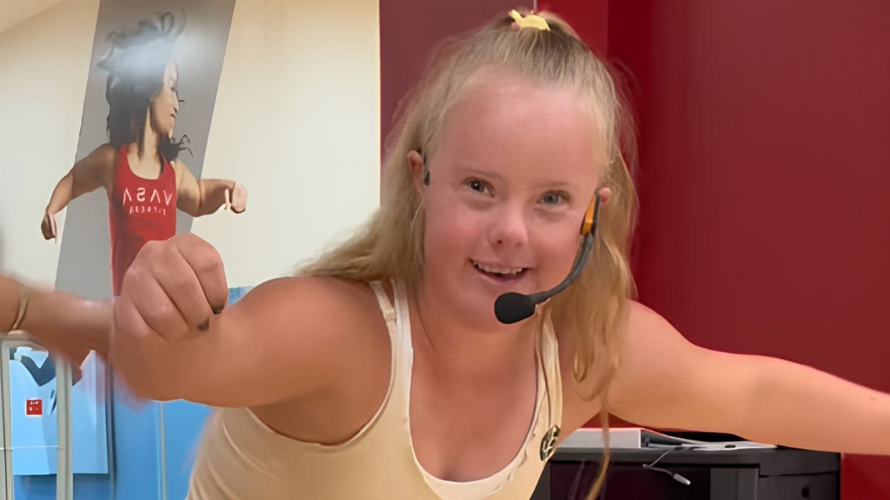 Aubry Alldredge, con 22 años y síndrome de Down, debuta como instructora de fitness