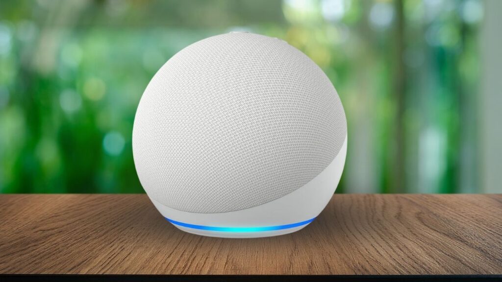 El altavoz inteligente con wifi y bluetooth más vendido de Amazon España baja a 85,49 euros: así es el Echo Dot que no se baja del número uno