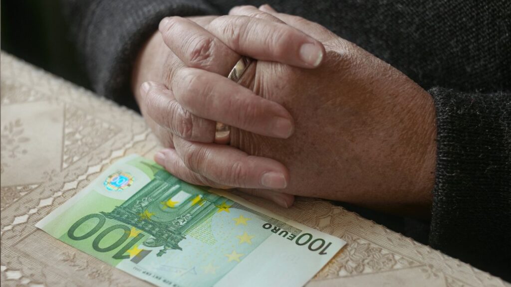 El segundo pagador no puede superar 1.500 euros al año: el detalle que obliga a declarar a pensionistas que cobran menos de 22.000