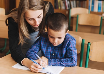Familias y estudiantes con discapacidad intelectual y del desarrollo
