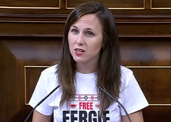 Ione Belarra, secretaria general de Podemos, en la tribuna del Congreso jubilación anticipada sin penalización