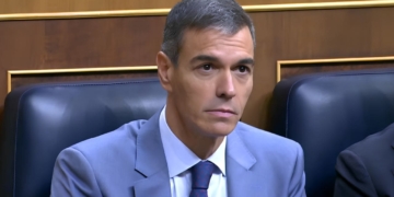 Pedro Sánchez, presidente del Gobierno, durante la votación en el Congreso de la reforma de las leyes de discapacidad y dependencia