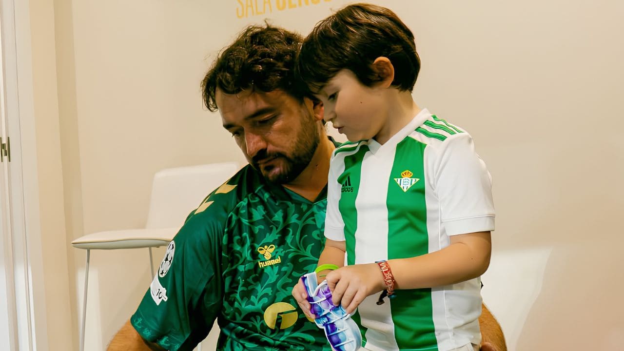 El Real Betis abre una sala sensorial en La Cartuja para niños con autismo y discapacidad cognitiva: «Es fantástico poder ir con mi hijo»