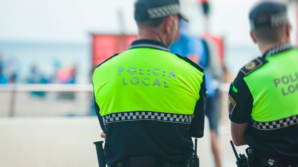 Un juzgado anula la jubilación forzosa de un policía local con incapacidad permanente y obliga al Ayuntamiento a readmitirlo