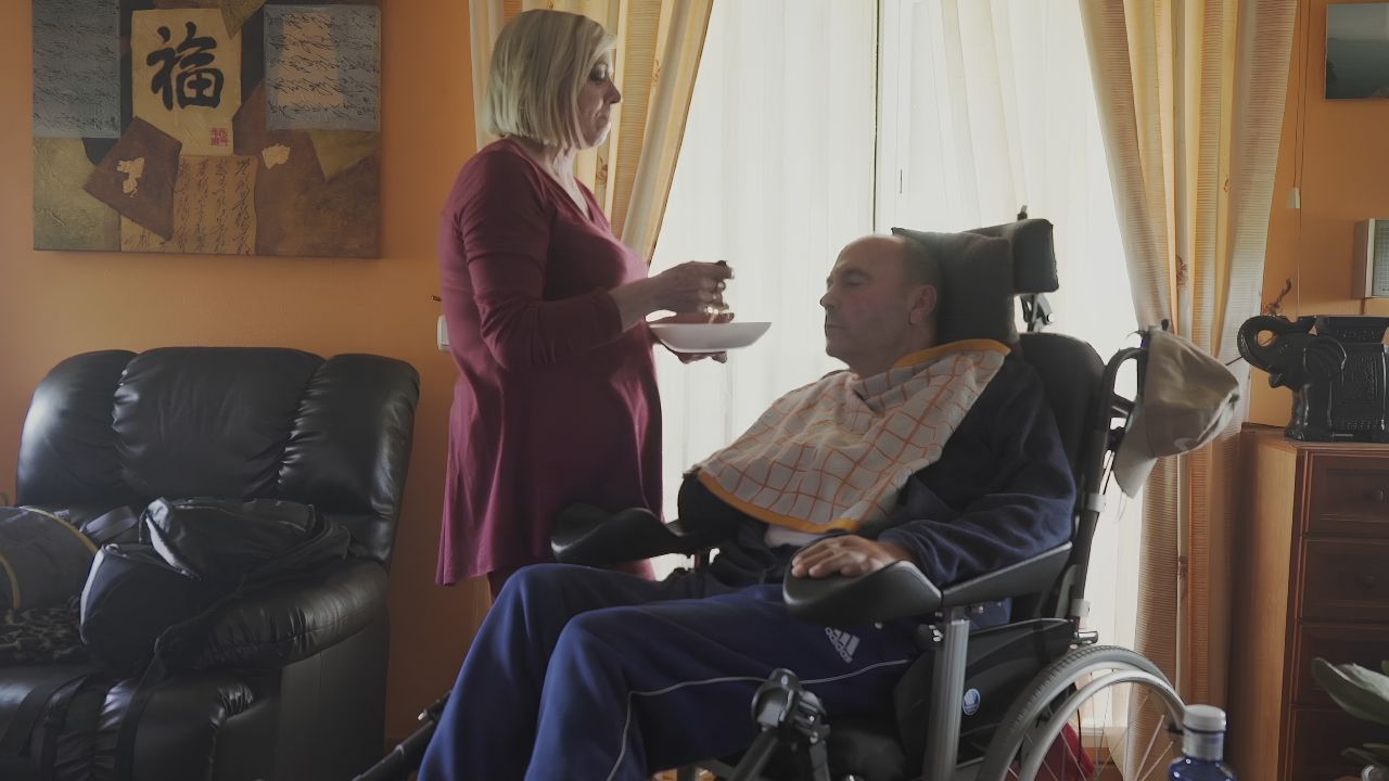 Imagen del documental 'tuentifourseven' sobre dependencia y cuidados