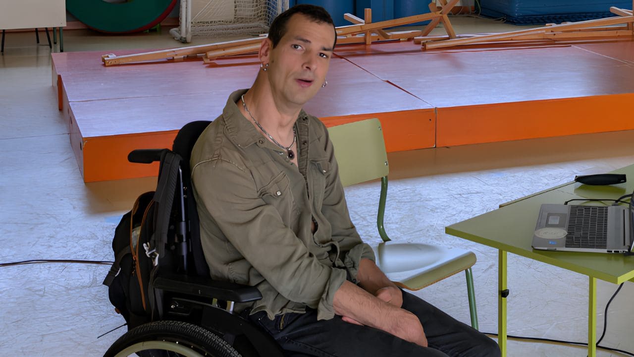 Héctor Flórez, escritor con parálisis cerebral