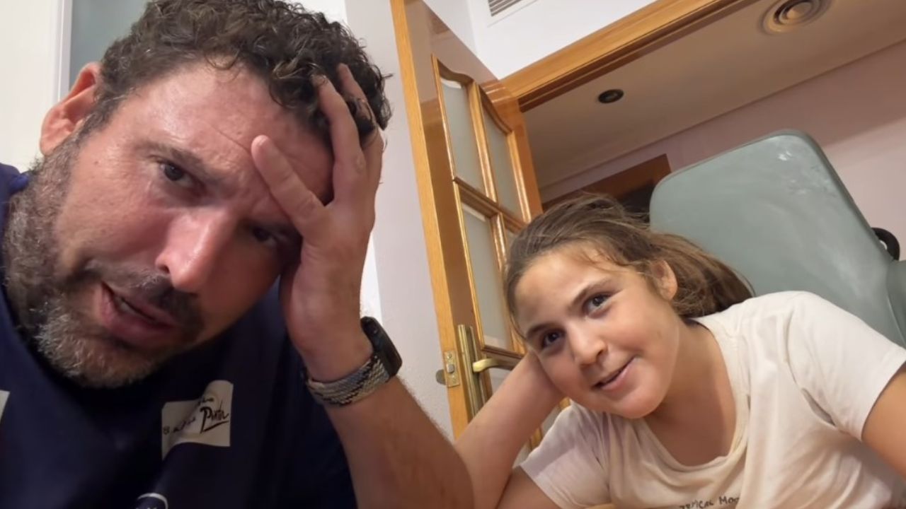 Joaquín y su hija Julia con discapacidad