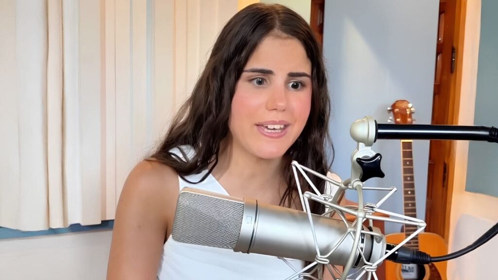 Laura Diepstraten, cantante española ciega, lanza su primer disco: ‘Notas de Salida’